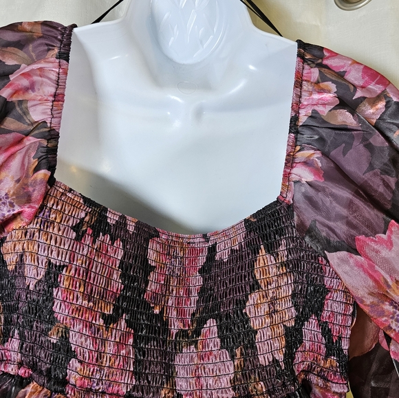 2/$20 Thirty Thirty LA L Puff Sleeve Floral Dress - Picture 7 of 11